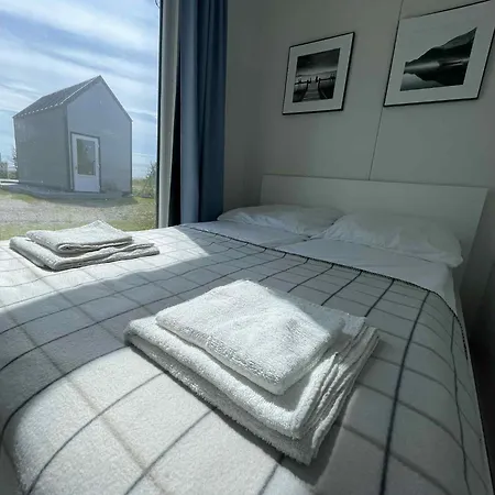 Surf Osada, Komfortowe W Kameralnej Okolicy Nad Samym Brzegiem Zatoki Puckiej Camping *